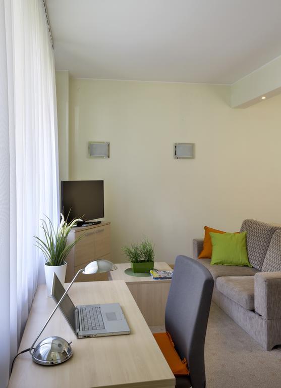 Apartamenty Media Park Varşova Dış mekan fotoğraf